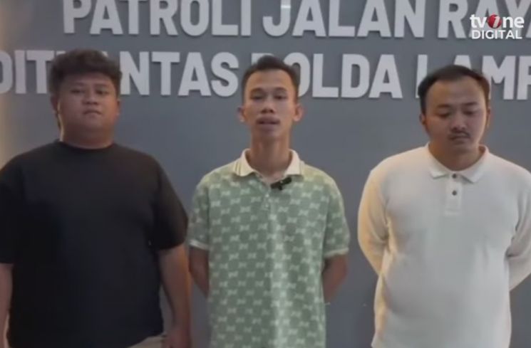Para Pelaku Joget Aura Framing di Jalan Tol (YouTube/tvOneNews)