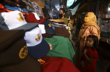 Seragam Sekolah Apa Baju Kondangan? MAN di Jogja Patok Harga Rp 1,8 Juta Bikin Wali Murid Menjerit!