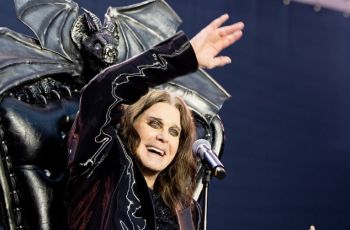Selamat Jalan, Ozzy Osbourne: Dari Gigit Kelelawar di Panggung Sampai Jadi Legenda Abadi Musik Rock