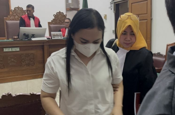 Darmawati terdakwa TPPU sekaligus istri bos judol. [Suara.com/Dea]