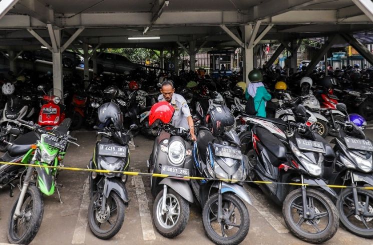 Ilustrasi parkir, park and ride di Ragunan, Jakarta Selatan. (Dok. Suara.com)