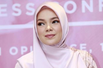 Kembali Dapat Hidayah: 4 Artis yang Pernah Murtad Namun Balik Lagi ke Islam