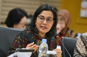Lagi Dadah-dadah Cantik di Parade, Sri Mulyani Malah Diteriakin Warga Soal Pajak
