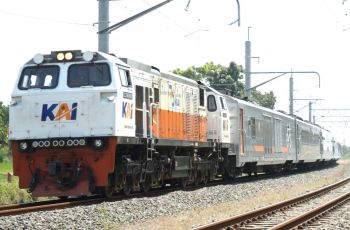 KAI dan Netizen Kompak Tolak Ruang Perokok di Kereta: 'Udah Maju Kok Disuruh Mundur!'